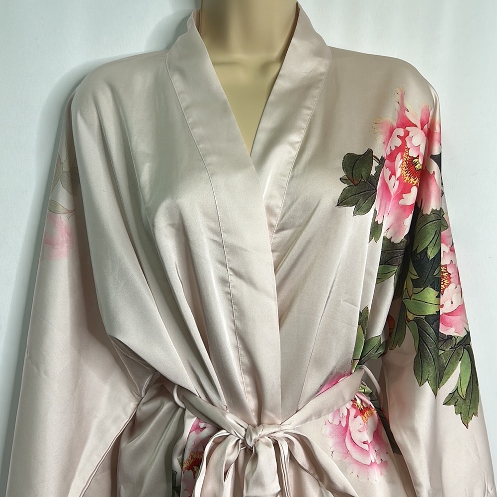 Kim + Ono Peony And Bird Floral Bird Silky Wide Sleeve Kimono Robe View 3